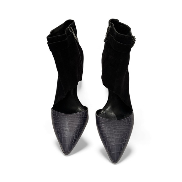 BCBGeneration Black and Blue Heeled Boots - Picture 6 of 8